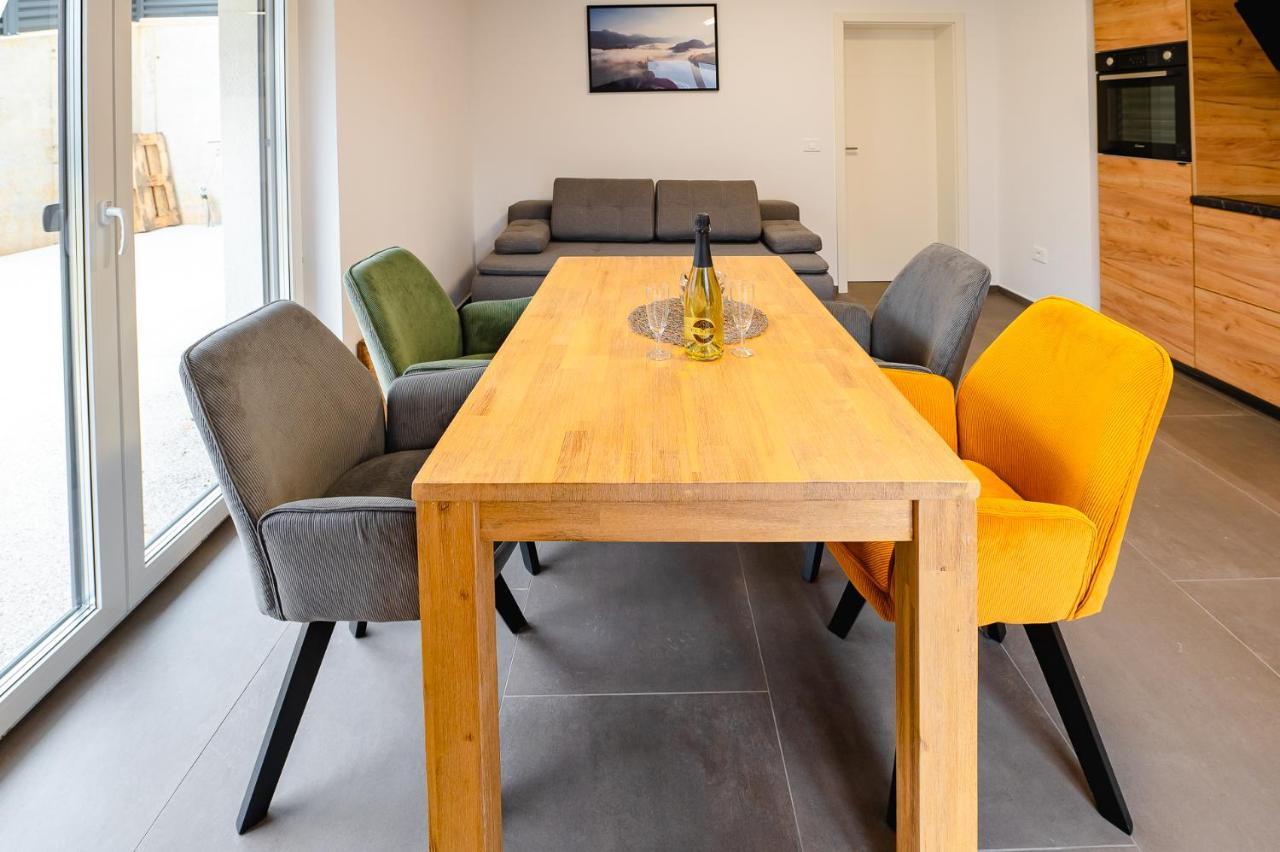 Apartments Luxury Ad Jesenice Exterior photo
