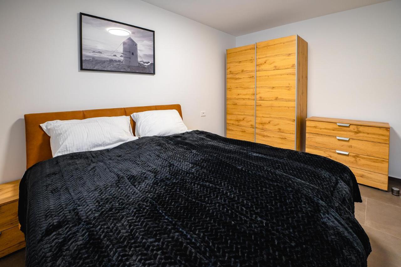Apartments Luxury Ad Jesenice Exterior photo